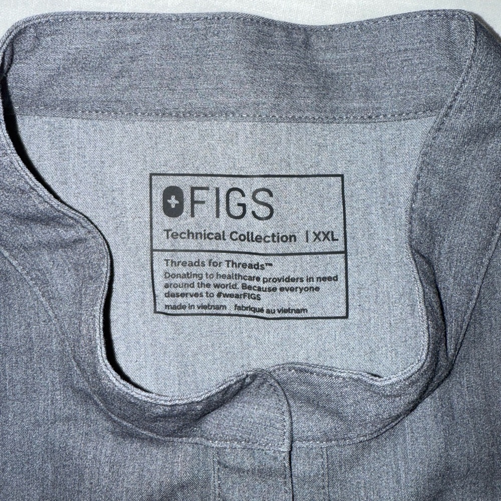 Figs Rafaela Graphite Scrub Top - Picture 5 of 7